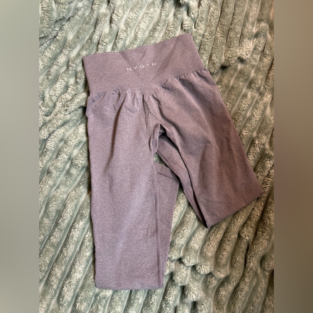 The NVGTN Seamless Leggings – Lavender Gray – Size XS